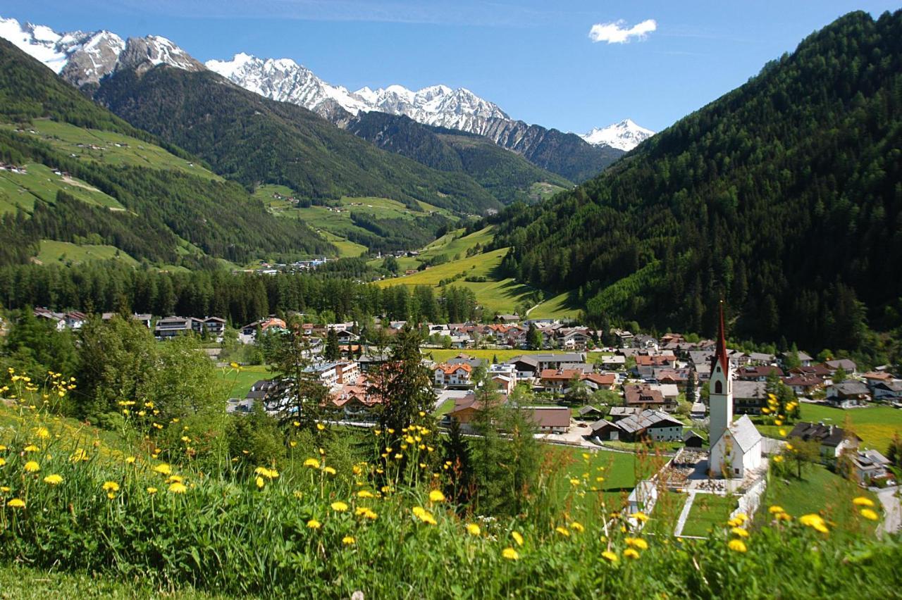 Appartamento Zum Sonnentor App Larix Lutago Esterno foto